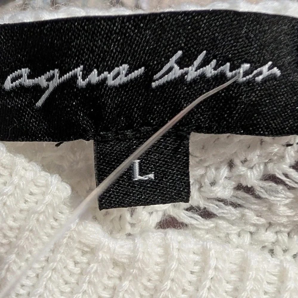 Aqua Blues Womens L Open Diamond Embroidery Heart Knit Scoop Neck‎ Sweater NWOT
